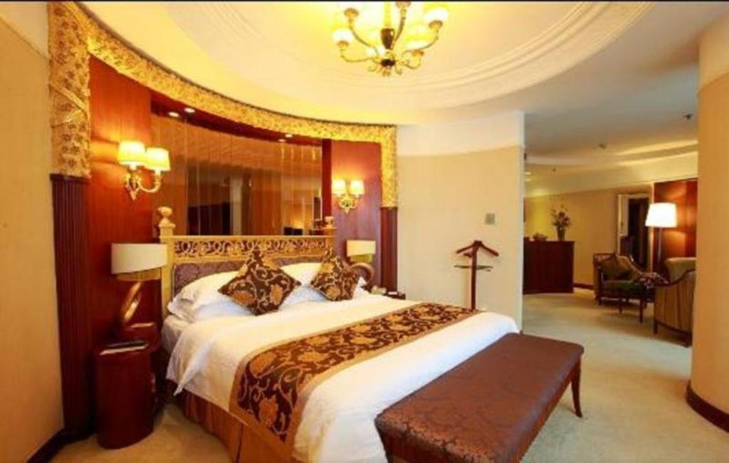 Jinrong International 4*