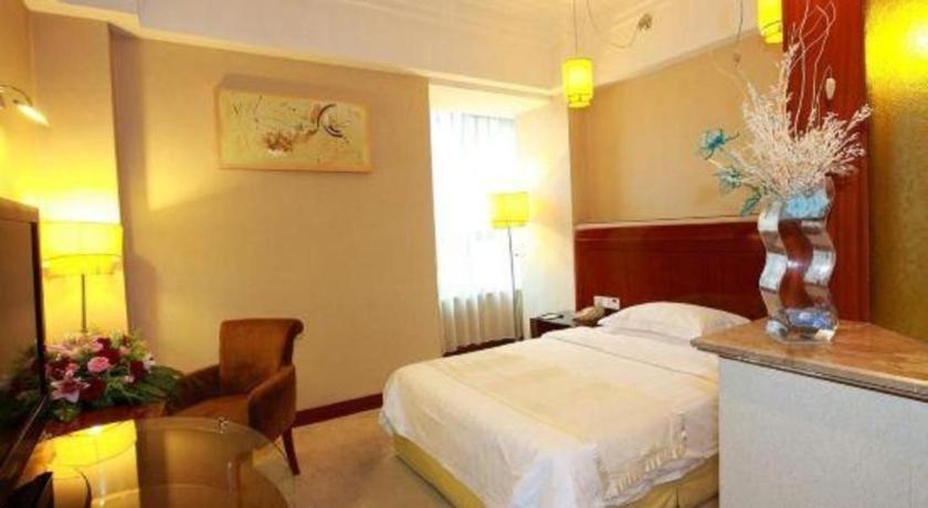 Khách sạn Jinrong International