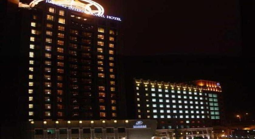 Jinrong International 4*