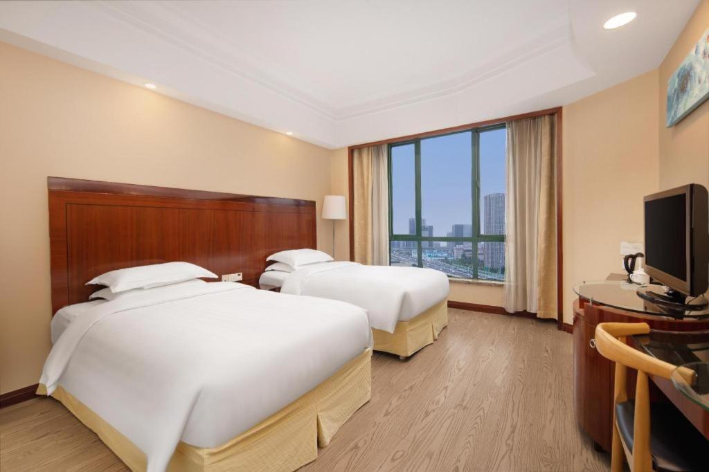 Jinrong International Hotel 4*